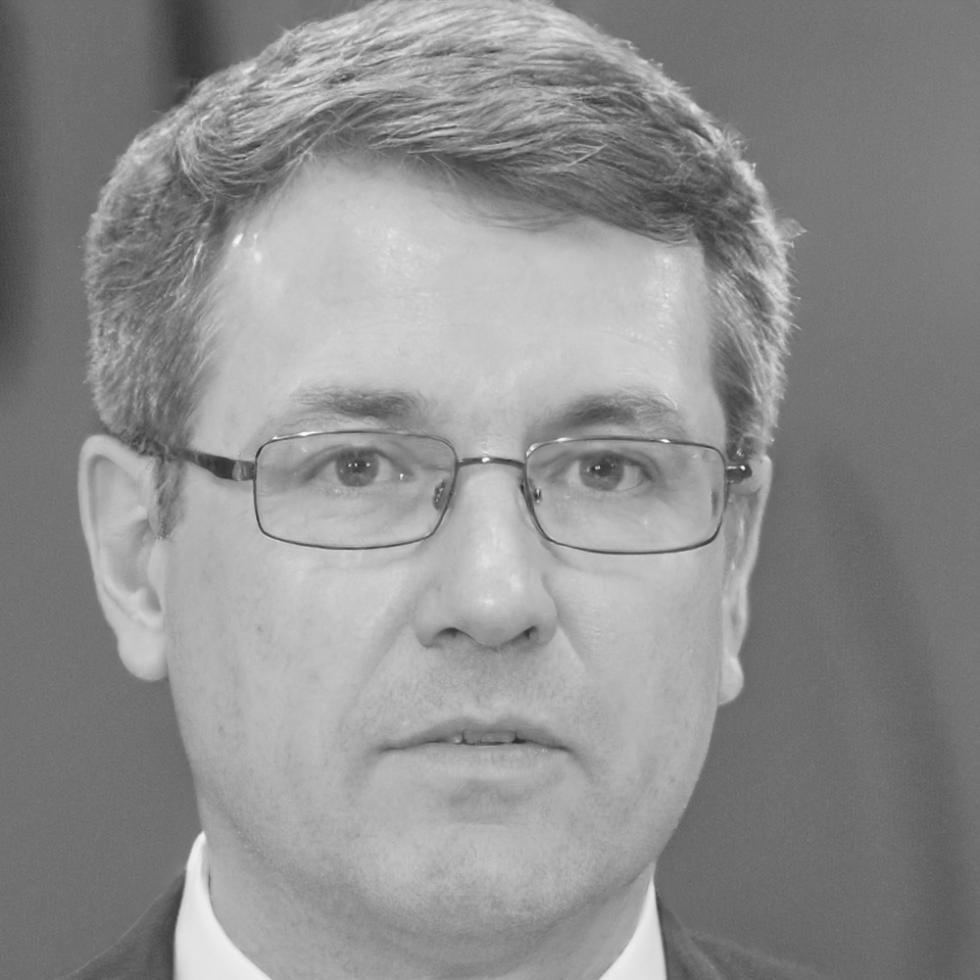 Portrait of Kai Thorvaldsen, Senior Financial Analyst